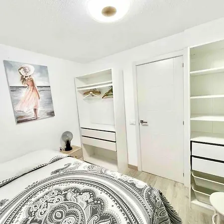 2 Bedrooms Flat 50 Mts Away From Canteras Apartment