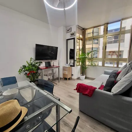 Apartment 2 Bedrooms Flat 50 Mts Away From Canteras Las Palmas de Gran Canaria